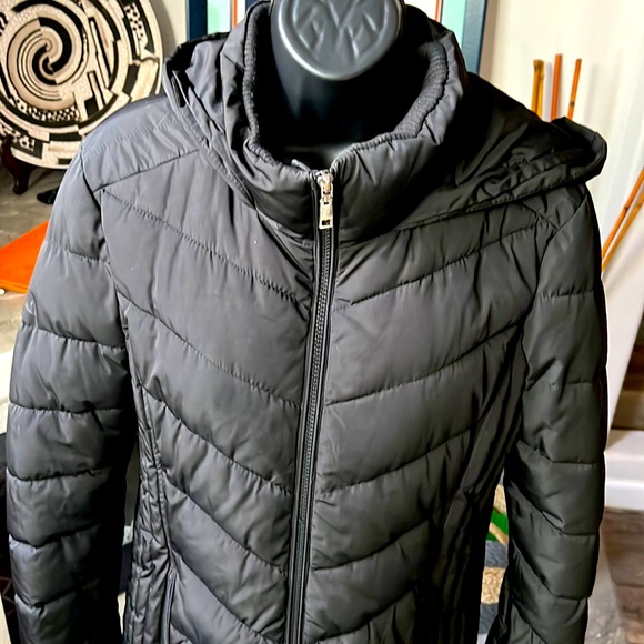 Tommy Hilfiger | Large | 100% Polyester Shell - Picture 1 of 10